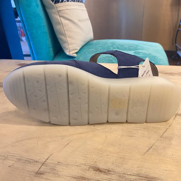 Saydo - Fleur Blue - Multiple Sizes (NEW W/ BOX) - Picture 3 of 3